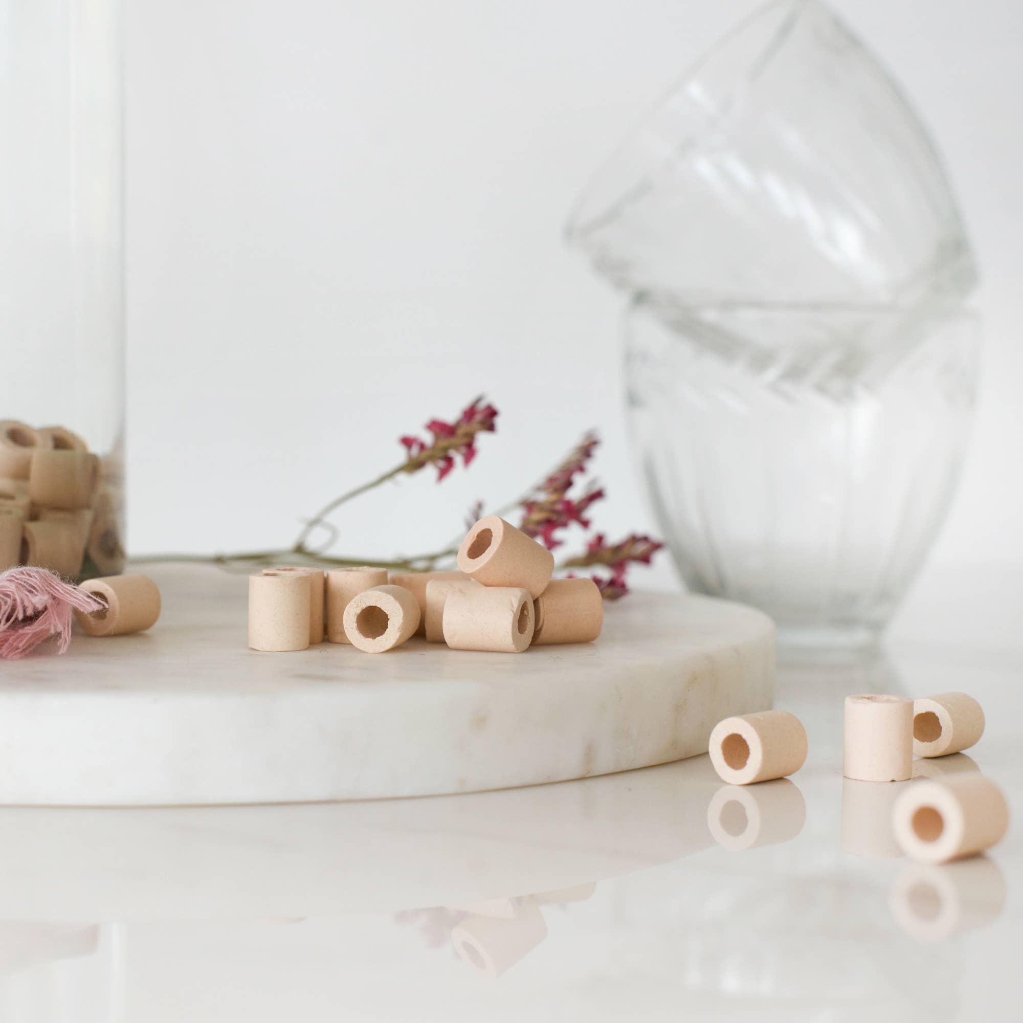 Perles de céramique Roses | Boîte de 15 – Image 3
